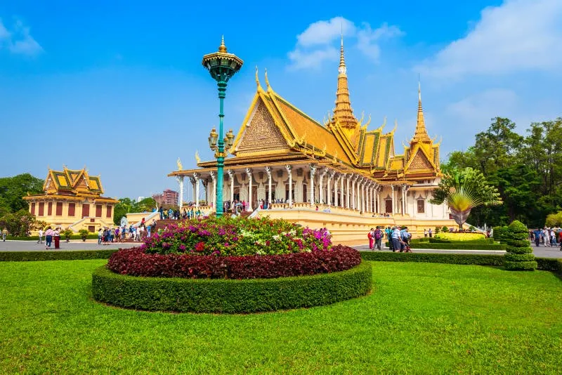 royal-palace-phnom-penh-phnom-penh-cambodia-march-royal-palace-royal-residence-king-cambodia-phnom-penh-119563094